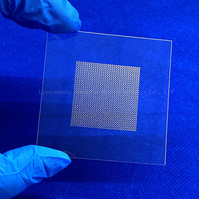 1-10mm Độ dày hình vuông xuyên suốt Laser Dill lỗ UVC Quartz Glass Plate