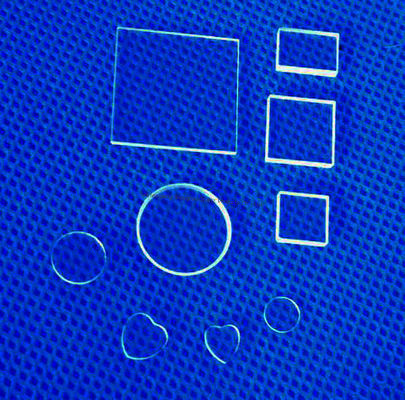 Tấm kính thạch anh trong suốt cao 99.99% với nhiệt độ làm việc 1100℃