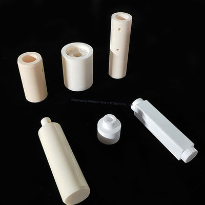 Tùy chỉnh 1600 ° Kháng nhiệt độ cao 99% Alumina Ceramic Refractory Products