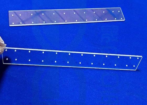 92% chất nền thủy tinh thạch anh trong suốt với lỗ khoan laser