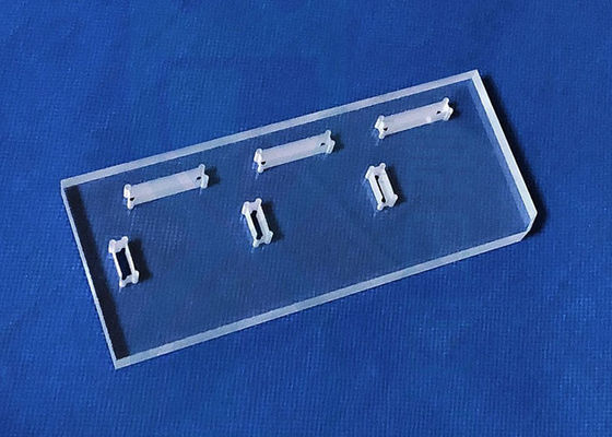 ISO9001 99,99 Độ tinh khiết Uv Tấm silica hợp nhất có lỗ