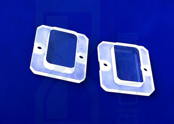 99,99 Độ tinh khiết UV trong suốt Tấm kính Silica hợp nhất có lỗ
