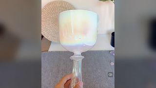 Bát hát pha lê để chữa bệnh bằng luân xa